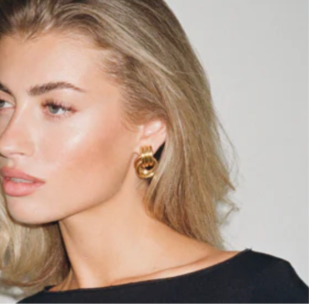 Baby Knot Earring - Gold