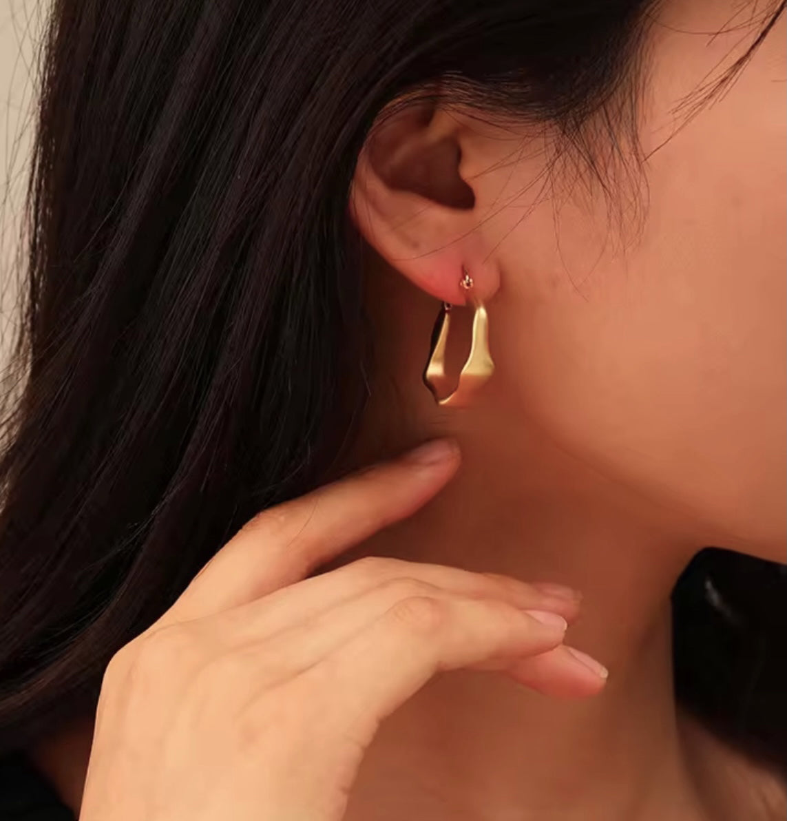 Lily Hoop Earring
