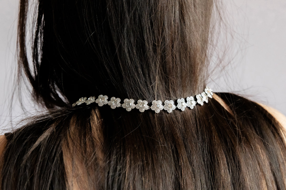 Ariana Flower Necklace Silver