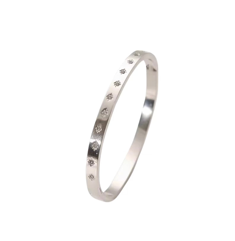 Vivienne Bangle - Silver
